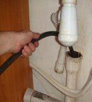 Reasons and TOP 15 methods for eliminating unpleasant odors from pipes in the bathroom