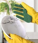 Which gloves are best for washing dishes and what to consider