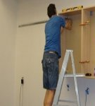 How to hang kitchen cabinets on the wall, assembly methods and step-by-step instructions