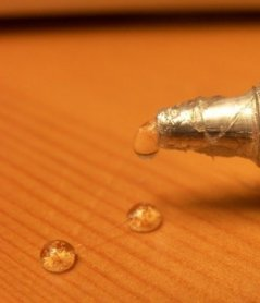 20 mechanical, chemical and folk ways to rub superglue