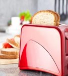 Methods and rules for cleaning the toaster inside and outside the house