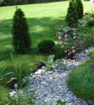 How to make a dry stream in the country with your own hands, advantages and examples of solutions