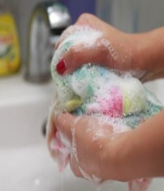 15 remedies to remove watermelon stains from clothes at home