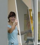 The main ways to remove a mosquito net from a plastic window