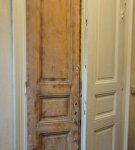7 best ways to remove old paint from a wooden door