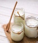 Conditions and rules for storing sour cream, at what temperature and where