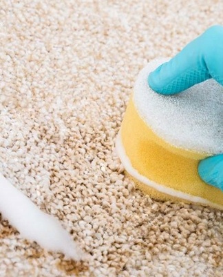 washing a carpet at home