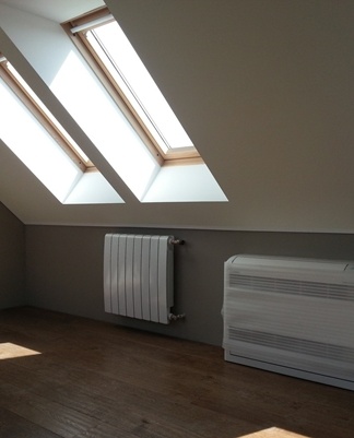 Floor to ceiling air conditioner