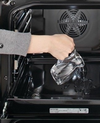 Cleaning the hydrolysis furnace