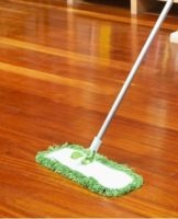 How and what is better to wash the laminate without streaks so that it shines at home