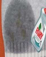 How and how to remove motor oil from clothes at home