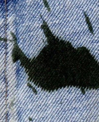 The solvent is considered an aggressive substance and it is recommended to use it as a last resort.