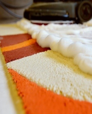 Means for this type of cleaning involve the use of a wet powder.