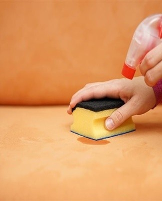 If there are no household chemicals at home, and pen marks need to be removed immediately, use folk remedies