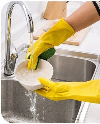 Gloves should be easy to put on and take off the hand.