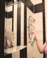 30 Best Homemade Streak-Free Mirror Cleaners