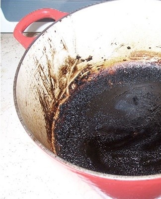 Cinderella is suitable for cleaning pots containing burnt food.