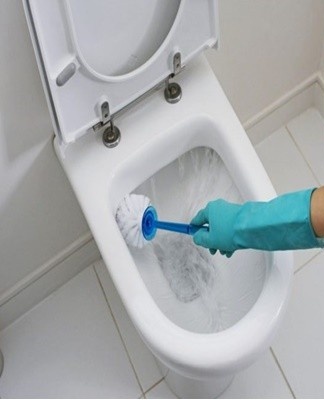 For fast removal of marks, it is recommended to buy concentrated gels like Cilit Bang