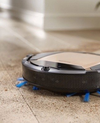 The robot is started by pressing the "Cleaning" button, and when finished, it automatically recharges.