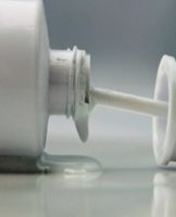 How to quickly remove concealer from clothes at home