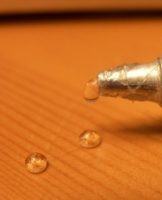 20 mechanical, chemical and folk ways to rub superglue