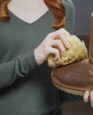 A fresh stain is removed with starch heated in a clean, dry frying pan.