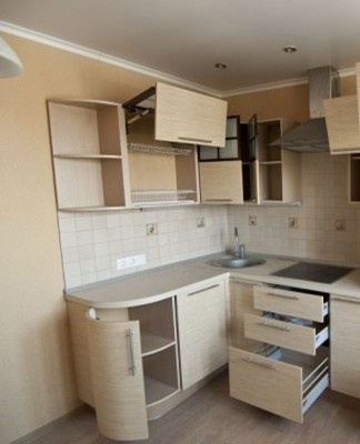 Installation of a kitchen wall