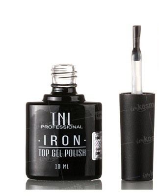 The upper bottle is equipped with a brush made of dense and flexible material.