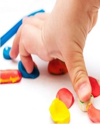 When cleaning the photo wallpaper, you need to do everything very carefully so as not to damage the image.