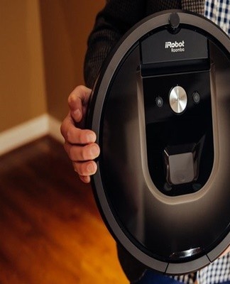 It is generously equipped with a video camera and an onboard touch screen.