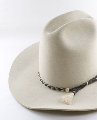 It is recommended to stuff the product soaked in the rain with newspaper to ensure even drying and retention of its shape.