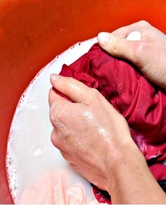 If the stain is not completely cleaned, the procedure must be repeated.