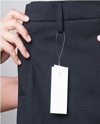 You don't need to go buy a tape measure or other tool to mark the arrows on your pants.