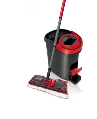 Sponge or microfiber attachment folds over when you need to squeeze the material, like the wings of a butterfly