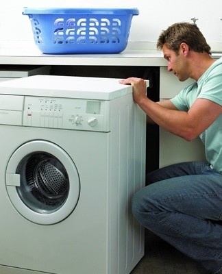 Often they use fabric materials, which are completely wrapped around the structure.