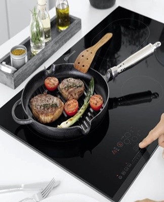 The main disadvantages of glass-ceramics are fragility, due to which the material can crack when hit by a kitchen object.