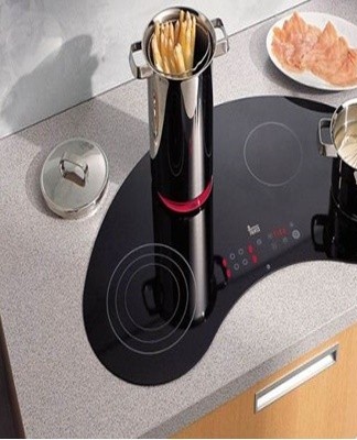 The hobs may differ depending on the cooking zones set.