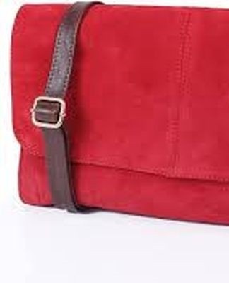 25 Best Home Remedies to Clean a Suede Bag at Home