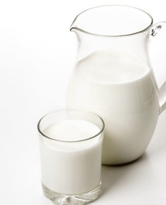 To remove dirt, you can use hot milk and soda products.