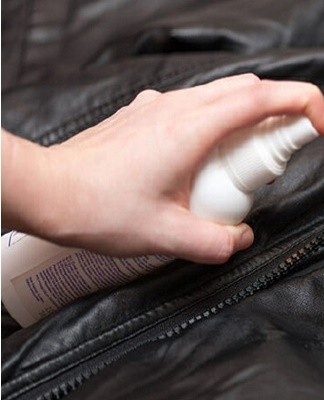 Manufacturers recommend a foam shampoo for dry cleaning all types of leather.
