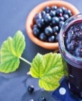 15 Best Remedies Than To Remove Blackcurrant Stains From Clothes At Home