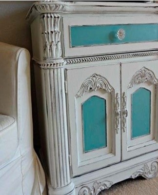  Vintage furniture does not mean fake, but handcrafted from a unique piece.