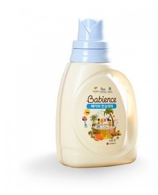  The gels used to wash children's clothes do not contain harsh bleaching agents or artificial fragrances.