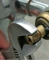 Instructions on how to fix a crane box in a mixer with your own hands