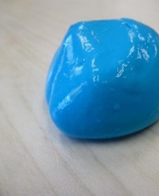 There are several effective and easy-to-implement recipes for making slime with your own hands.