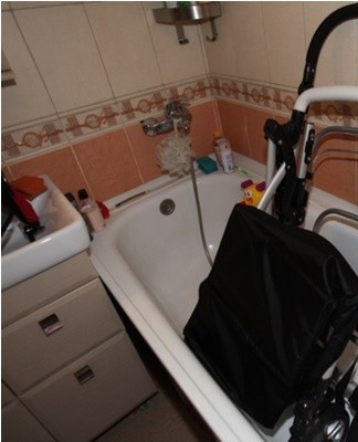 Stubborn dirt is soaped off with laundry soap or a stain remover is applied to it.