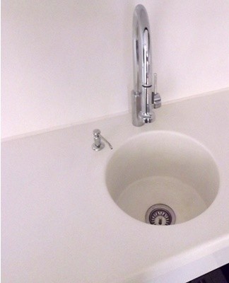 The surfaces are additionally rinsed with running water to rinse off the remaining bleach.