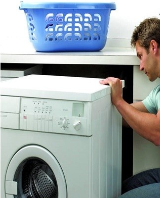 Reasons and what to do if the washing machine jumps during spinning