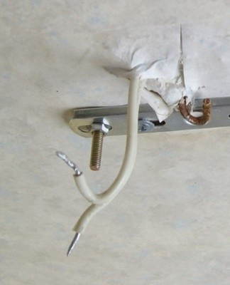 Mounting blocks are a type of terminal block.