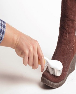 The material is thin and light, but despite this, it retains heat well.